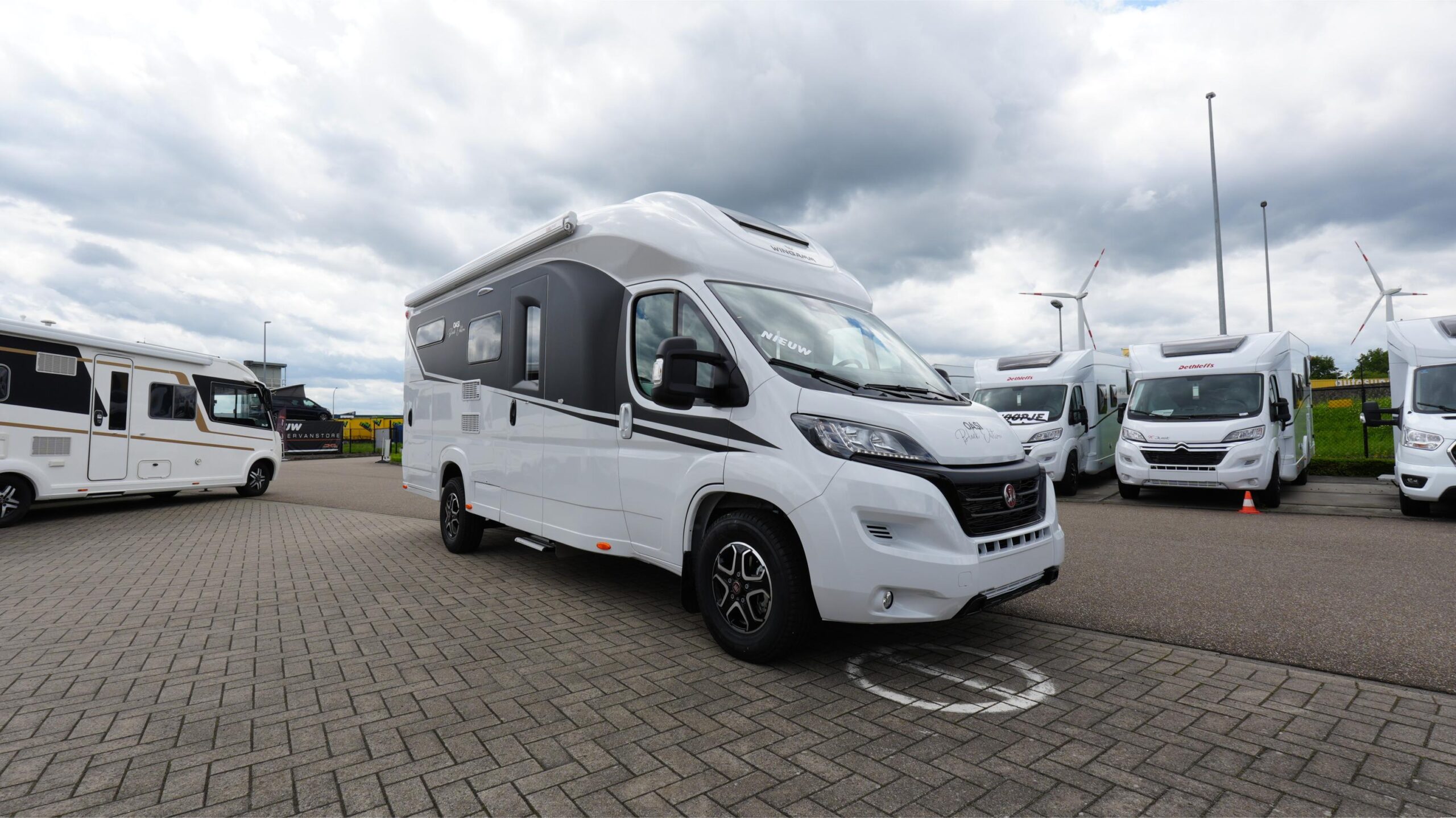 Wingamm Oasi 690 Twins